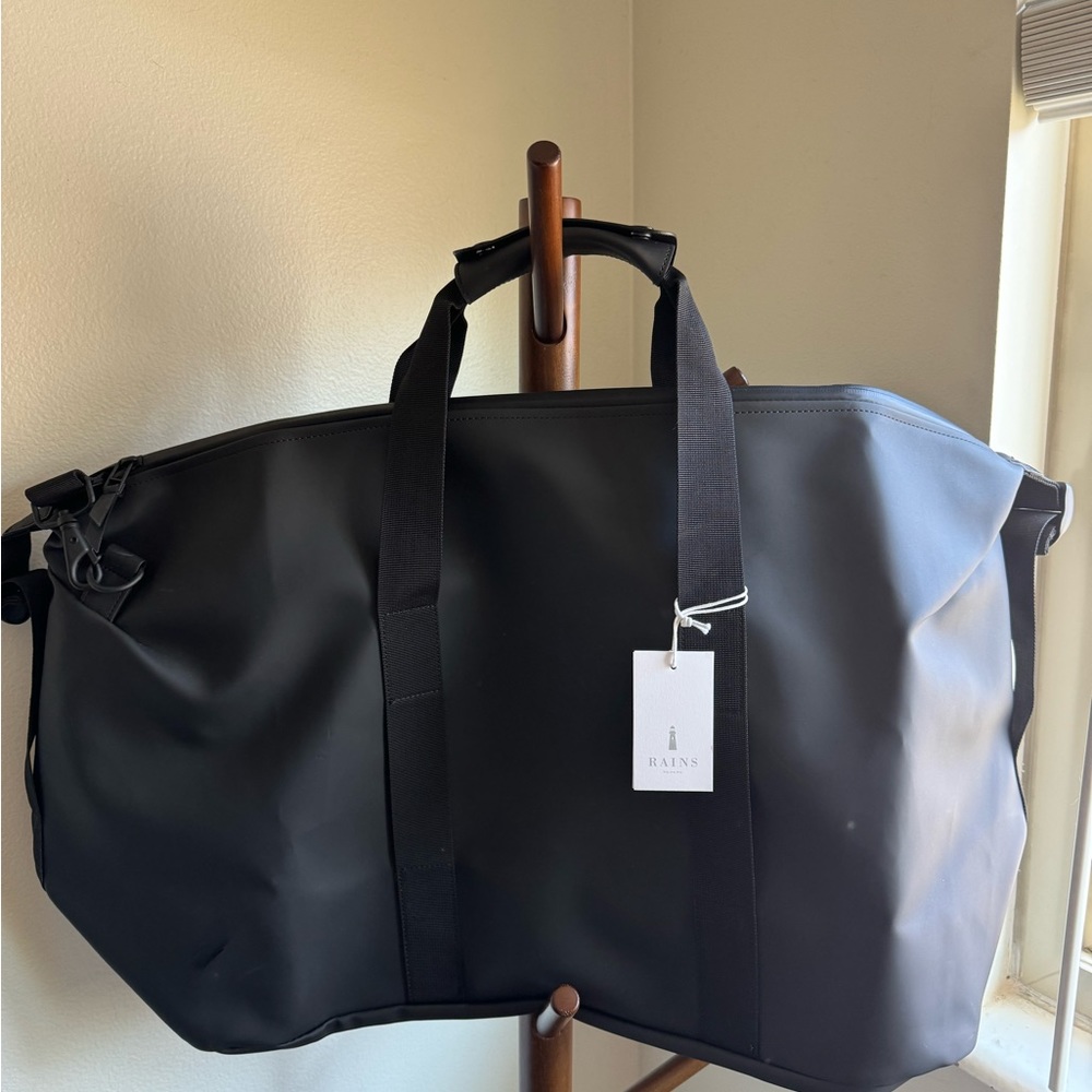 Rains Hilo Weekend Bag black -NWT